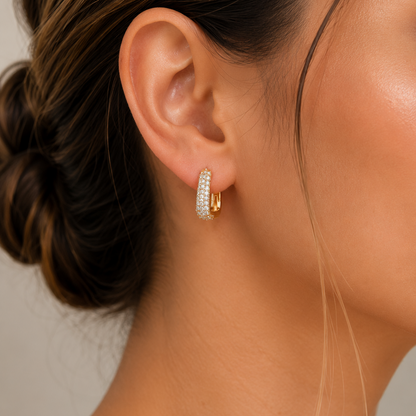 Brinco Argola Quadrada Cravejada em Zircônia Banhado em Ouro 18k