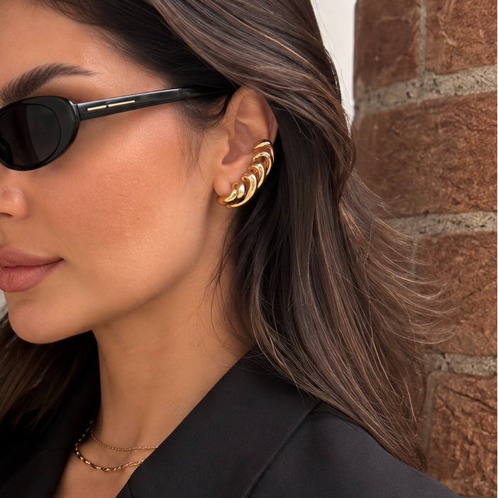 Brinco Ear Cuff Vazado Banhado em Ouro 18k