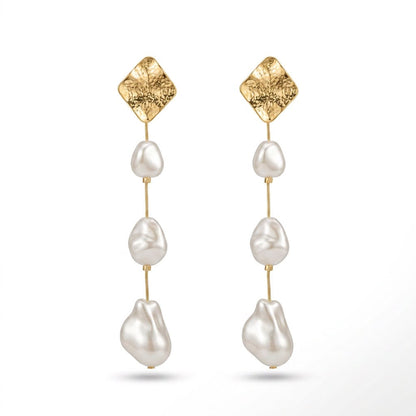 Brinco Pendente com Pérolas Barrocas, Banhado em Ouro 18k