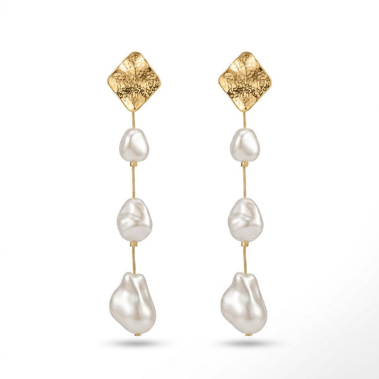 Brinco Pendente com Pérolas Barrocas, Banhado em Ouro 18k